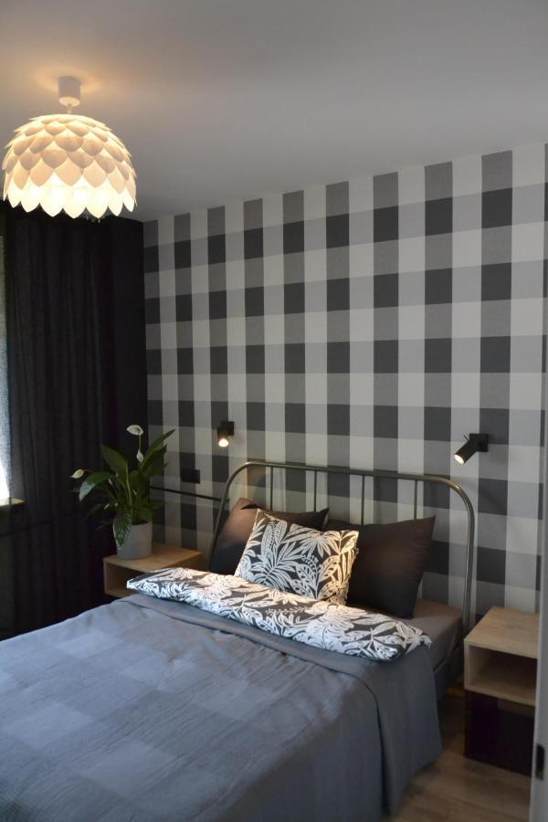 N17 Apartament Lägenhet Krasków Exteriör bild