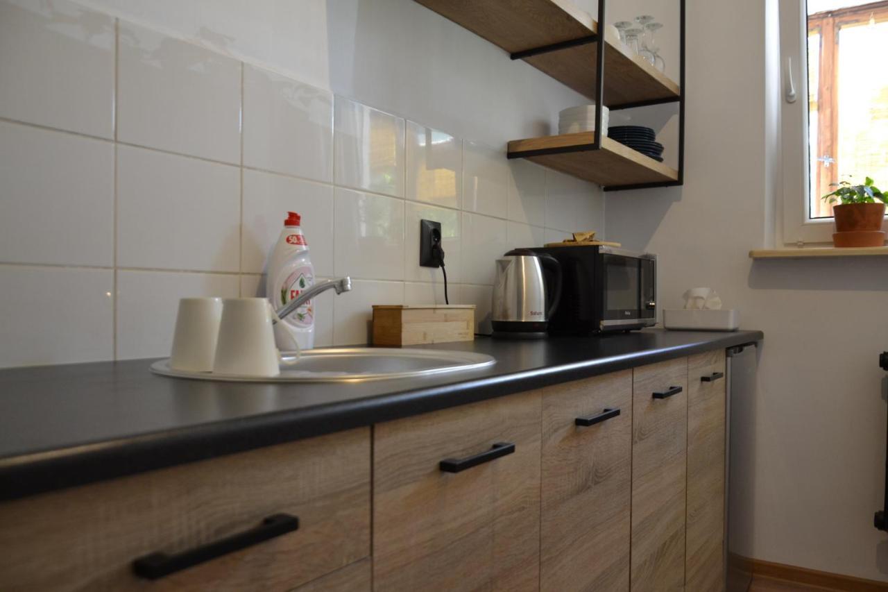 N17 Apartament Lägenhet Krasków Exteriör bild
